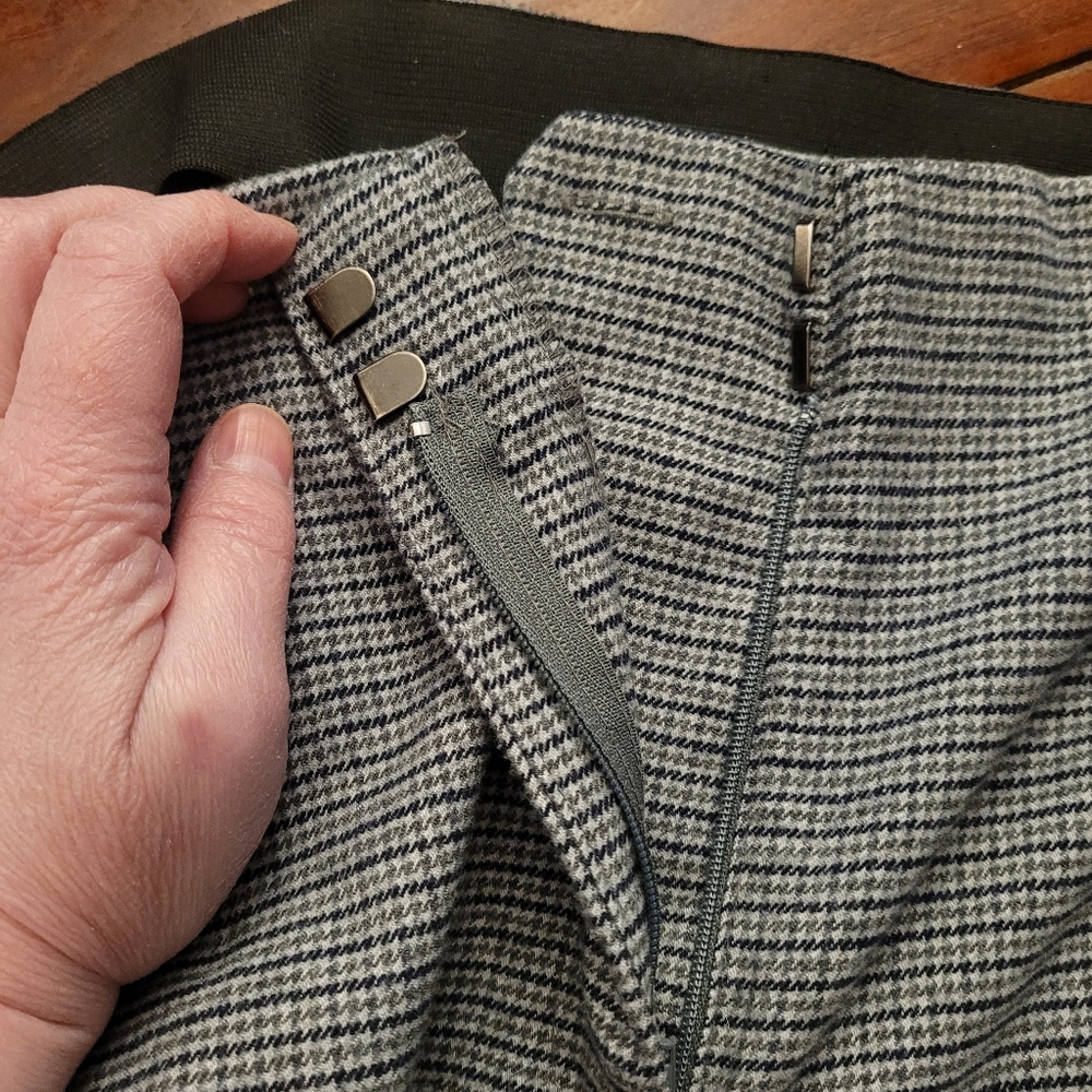 Loft Houndstooth Winter Pants - image 4